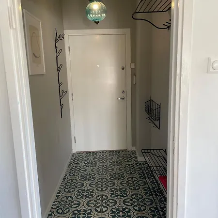 - Center - Spacious Floor With Big Private Balcony Apartment Oslo