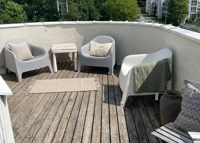 아파트 - Center - Spacious Floor With Big Private Balcony *