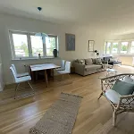 Apartamento - Center - Spacious Floor With Big Private Balcony *